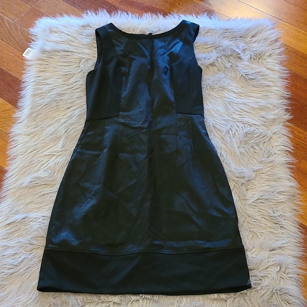 Halogen womens fit and flare little black sleeveless dress with pockets size 6‎